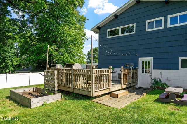 21 Jane Drive, Schenectady, NY 12302