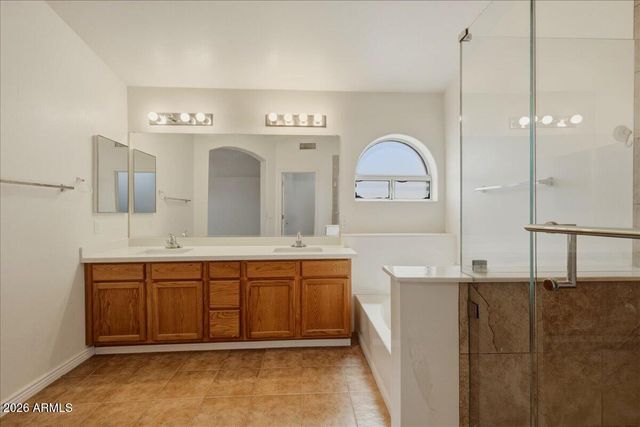 611 E SHANNON Street, Chandler, AZ 85225