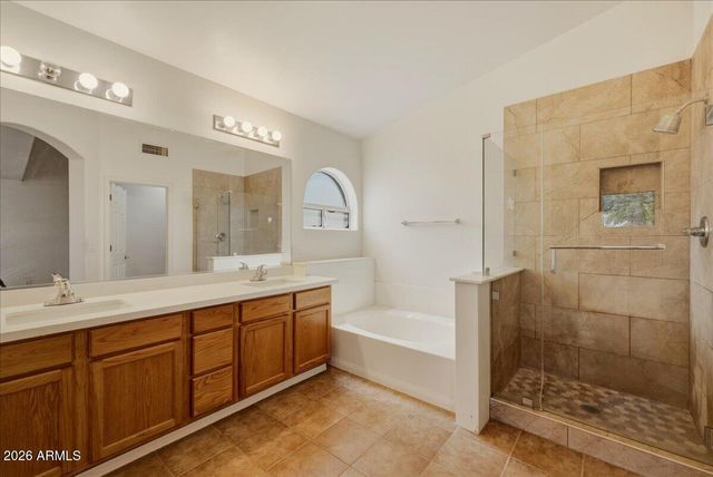 611 E SHANNON Street, Chandler, AZ 85225