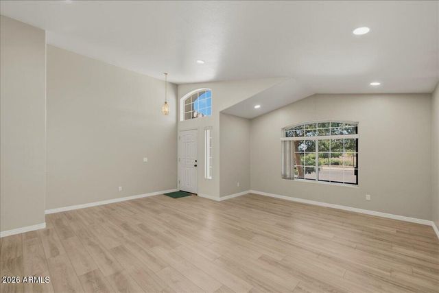 611 E SHANNON Street, Chandler, AZ 85225