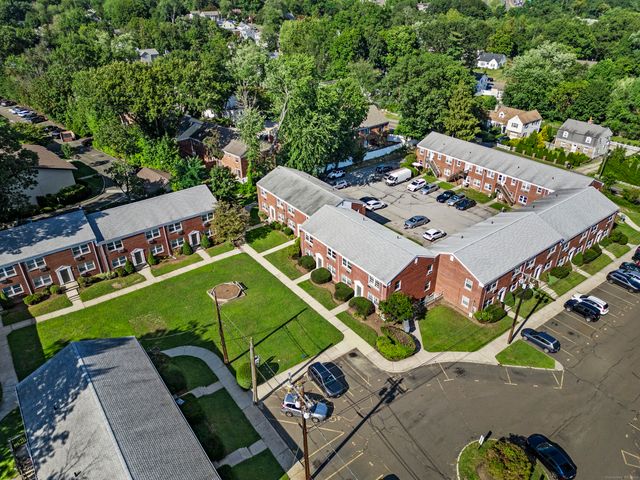 29 Hamilton Court D, Stamford, CT 06902