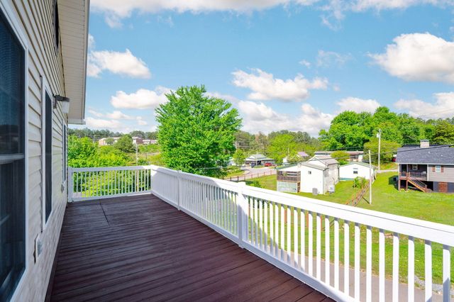 110 School House Hill Street, Copperhill, TN 37317