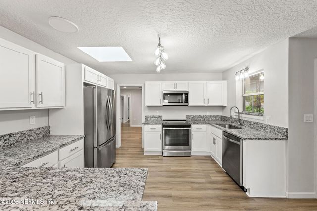 3834 EDIDIN Drive, Jacksonville, FL 32277