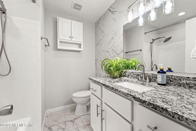 3834 EDIDIN Drive, Jacksonville, FL 32277