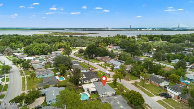 3834 EDIDIN Drive, Jacksonville, FL 32277