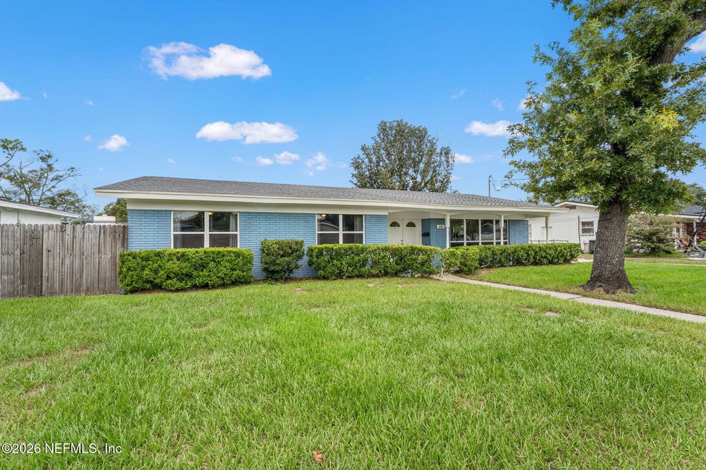3834 EDIDIN Drive, Jacksonville, FL 32277