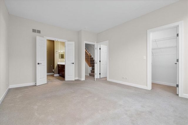 162 Festival Court, Elgin, IL 60120