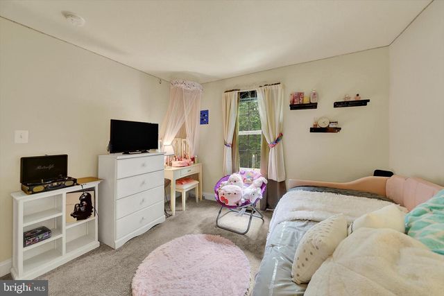 8346 DAYDREAM CRES, Pasadena, MD 21122