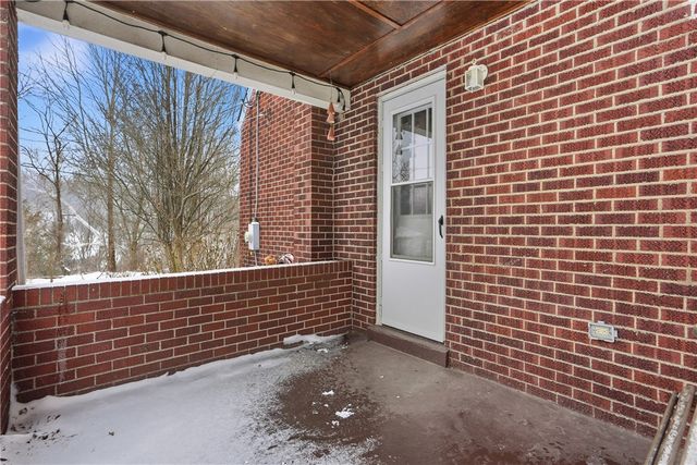 523 Thomas St, Plum Boro, PA 15239