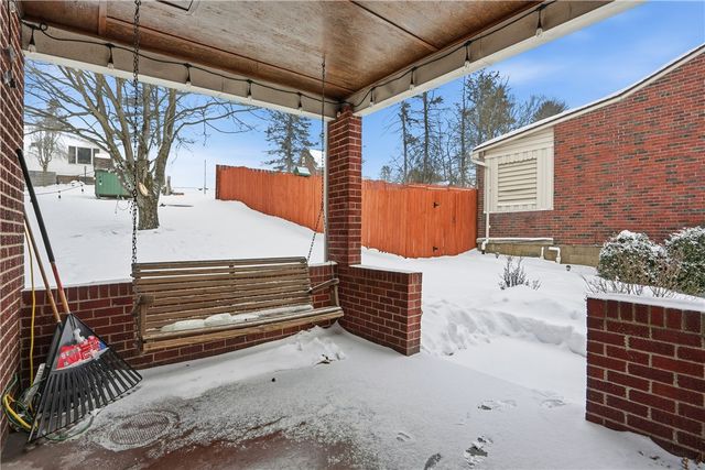 523 Thomas St, Plum Boro, PA 15239