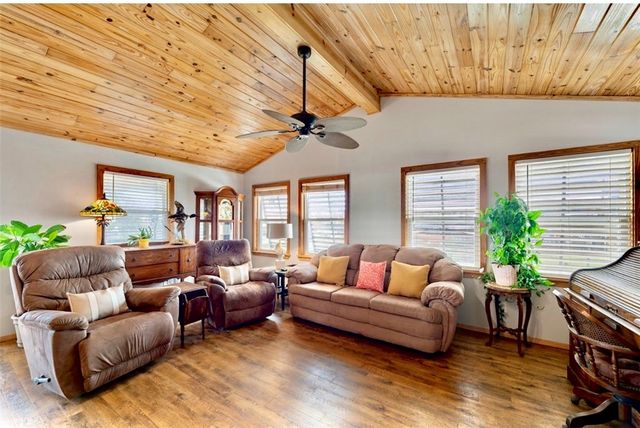 424 Trojan St, Port Aransas, TX 78373