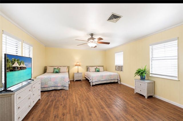 424 Trojan St, Port Aransas, TX 78373
