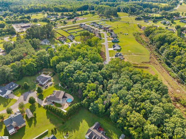 121 Carolina Drive, Piedmont, SC 29673