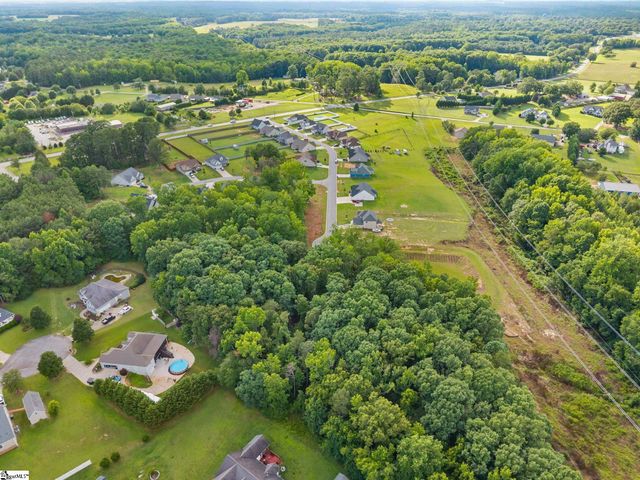 121 Carolina Drive, Piedmont, SC 29673