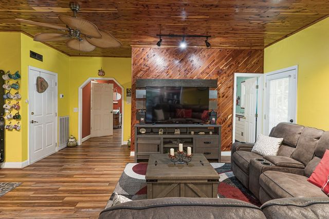 140 Kathryn Circle, Murphy, NC 28906