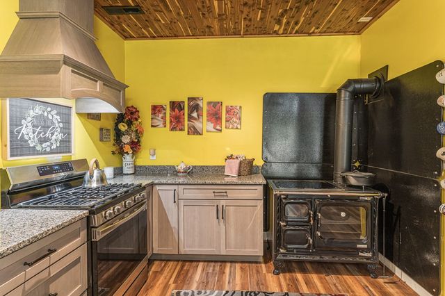 140 Kathryn Circle, Murphy, NC 28906
