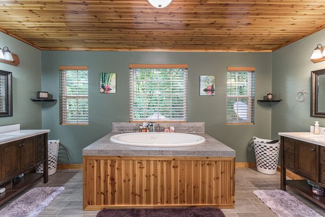 140 Kathryn Circle, Murphy, NC 28906