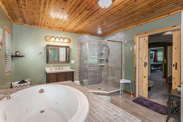 140 Kathryn Circle, Murphy, NC 28906