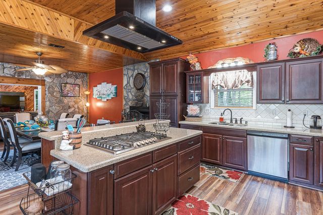 140 Kathryn Circle, Murphy, NC 28906