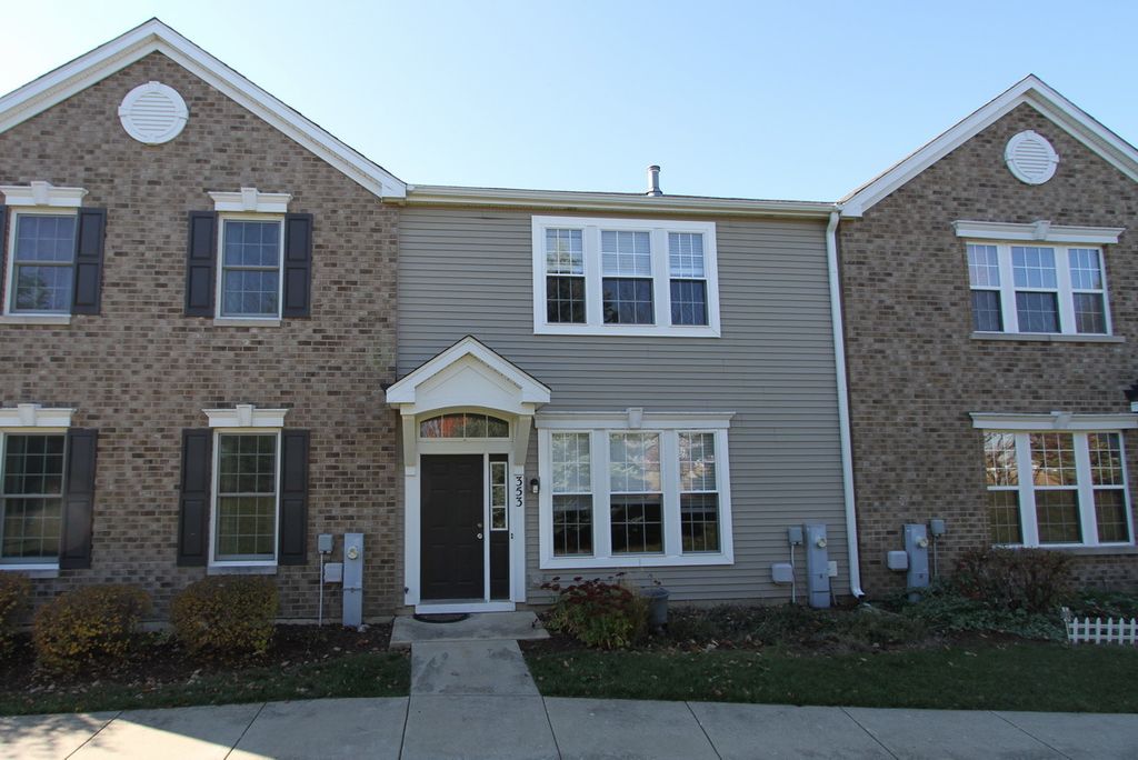 353 Springbrook Trail S, Oswego, IL 60543