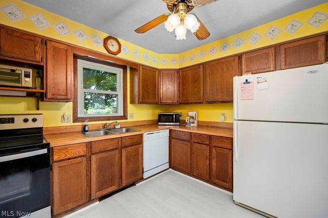 16741 Indian Hollow Road, Grafton, OH 44044
