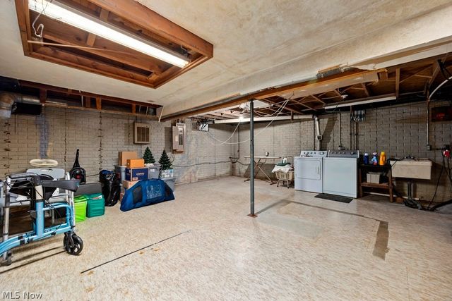 16741 Indian Hollow Road, Grafton, OH 44044
