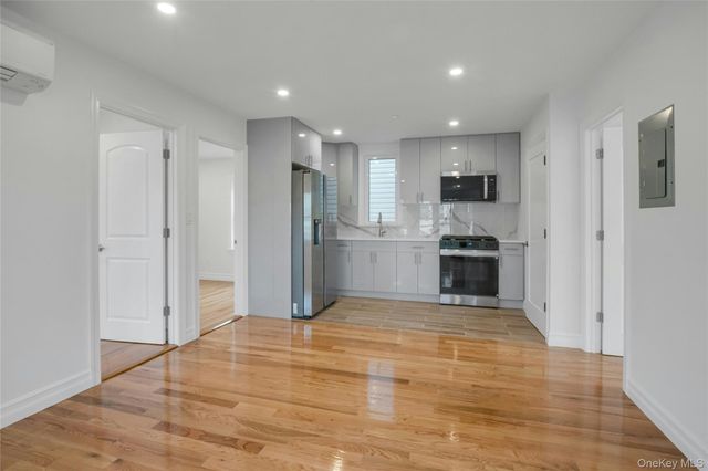 25 Walnut Street, New Rochelle, NY 10801