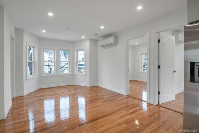 25 Walnut Street, New Rochelle, NY 10801