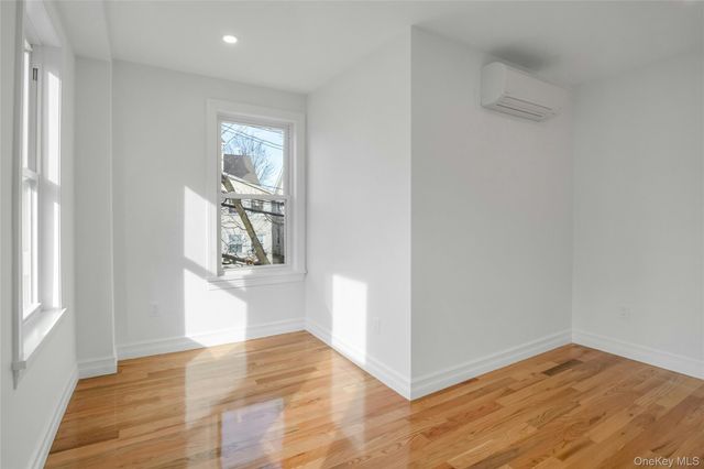 25 Walnut Street, New Rochelle, NY 10801