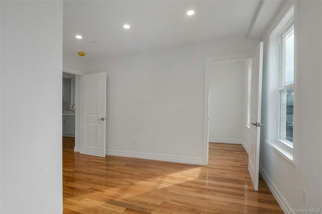 25 Walnut Street, New Rochelle, NY 10801