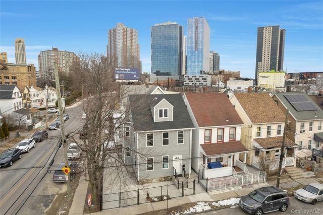 25 Walnut Street, New Rochelle, NY 10801