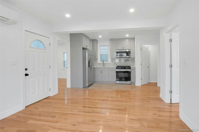 25 Walnut Street, New Rochelle, NY 10801