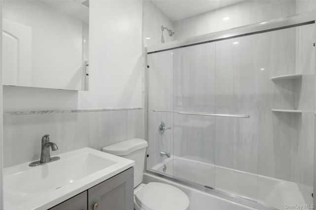 25 Walnut Street, New Rochelle, NY 10801