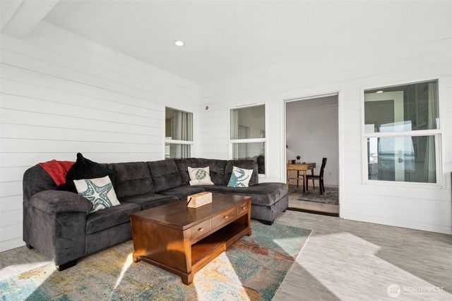 1191 Ocean Shores Boulevard SW, Ocean Shores, WA 98569