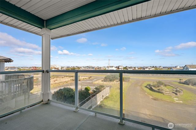 1191 Ocean Shores Boulevard SW, Ocean Shores, WA 98569