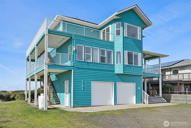 1191 Ocean Shores Boulevard SW, Ocean Shores, WA 98569