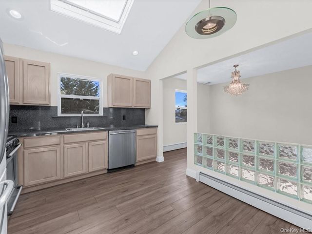 610 Windmill Avenue, West Babylon, NY 11704