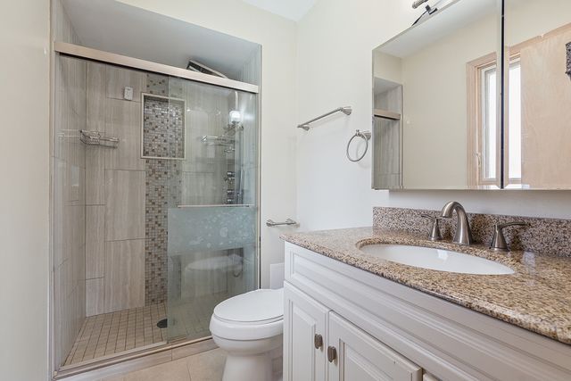 6619 Courtney Drive, Oak Forest, IL 60452