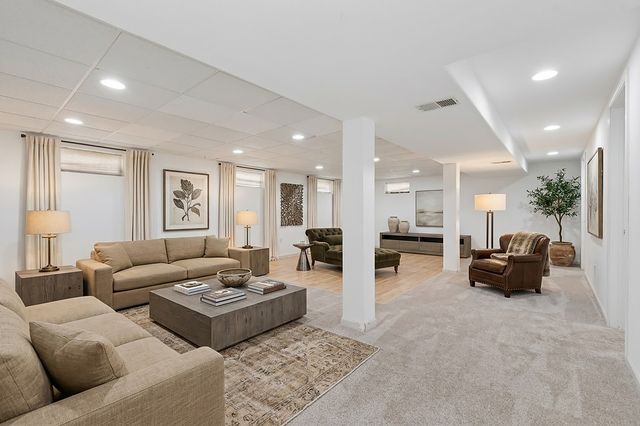 6619 Courtney Drive, Oak Forest, IL 60452