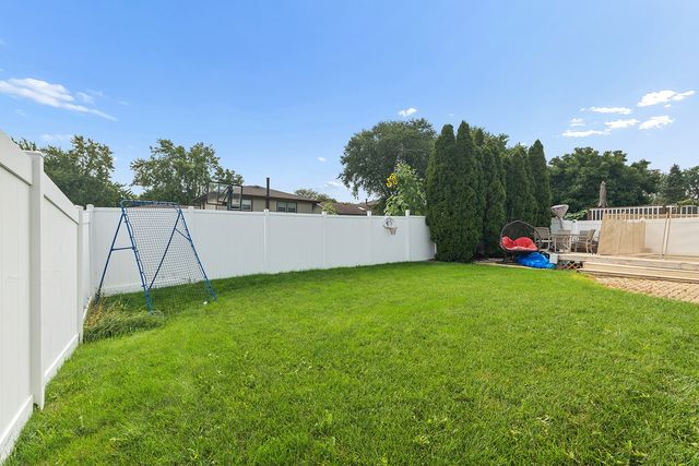 6619 Courtney Drive, Oak Forest, IL 60452