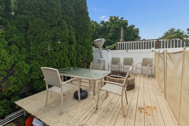 6619 Courtney Drive, Oak Forest, IL 60452