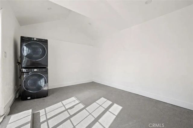 1350 Carlton Drive, Glendale, CA 91205