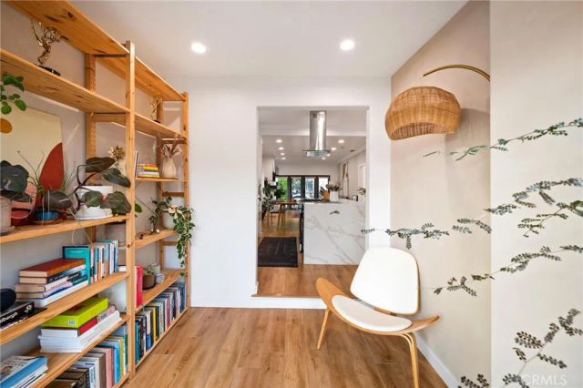 1350 Carlton Drive, Glendale, CA 91205