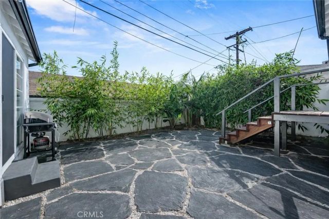 1350 Carlton Drive, Glendale, CA 91205