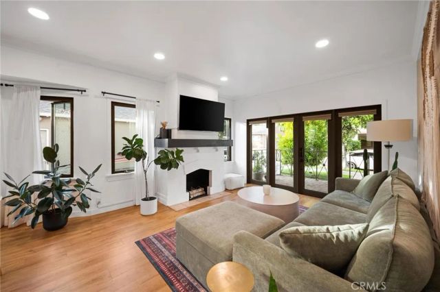 1350 Carlton Drive, Glendale, CA 91205