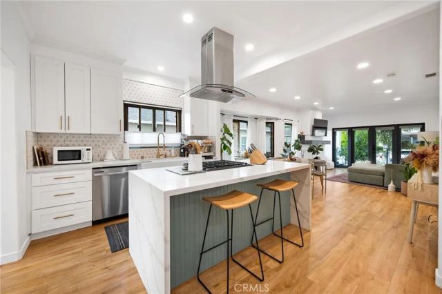 1350 Carlton Drive, Glendale, CA 91205