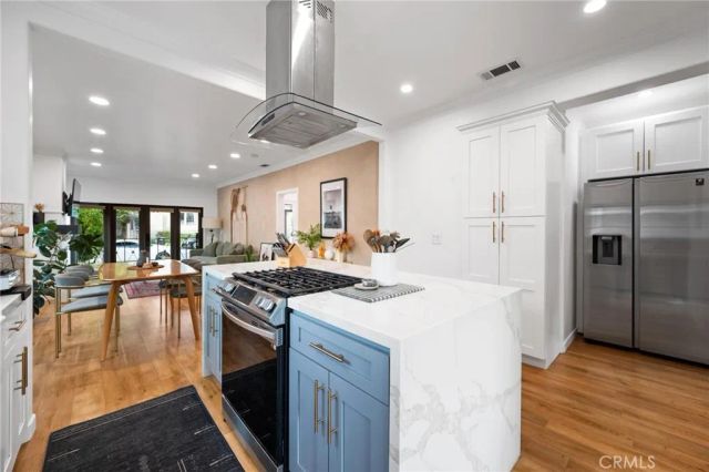 1350 Carlton Drive, Glendale, CA 91205