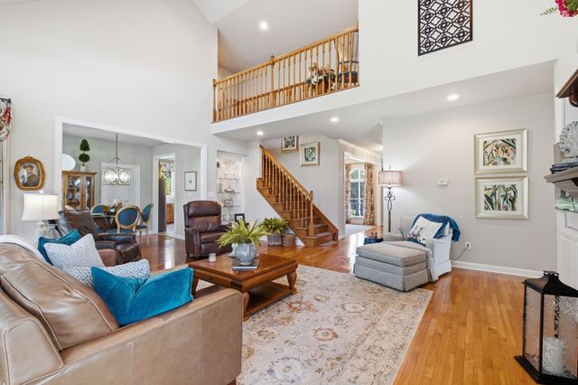 1955 Trace Creek Road, Mc Ewen, TN 37101