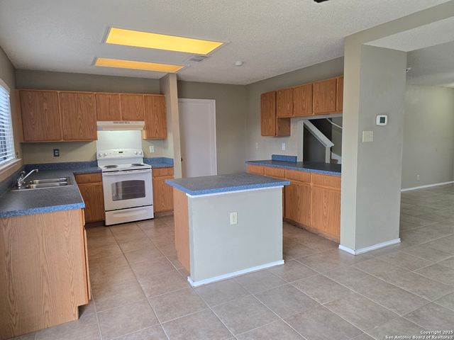307 Stone Point, New Braunfels, TX 78130