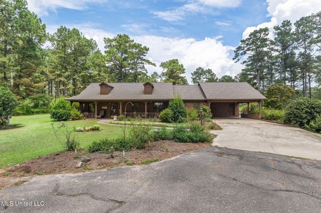 307 Salem School Road, Collins, MS 39428